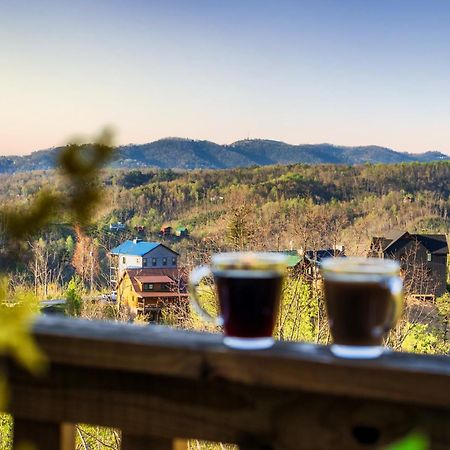 Mountainscape - Brand New Cabin W Views - Hottub - Firetable - Ps5 - Pooltable - 3 Pools Gatlinburg Dış mekan fotoğraf